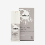 cobicos Protecting Serum als Schutzhülle für sensible Haut. Weißer Airless-Spender 30 ml aus recyceltem OWP-Plastik in FSC-zertifizierter silberner Umverpackung