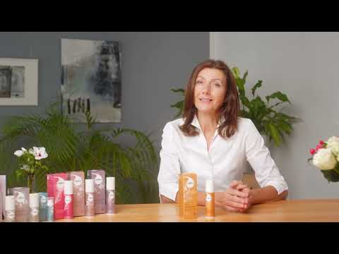 Birgit Corall, Geschäftsführerin von cobicos erklärt im Video die Wirkungsweise des AHA! Enzympeelings