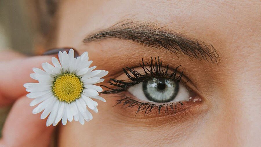 Augenbrauen – natürlich gestylt oder plakativ angemalt? - cobicos