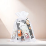 cobicos Probierset für trockene und anspruchsvolle Haut im weißen Organzabeutel mit verschiedenen Naturkosmetik-Minis