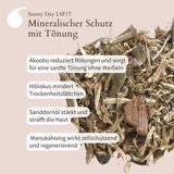 Akoobo, Sanddorn und Manukahonig  wirken als mineralischer Schutz mit Tönung vor UV-Strahlen. Sanddornöl strafft die Haut.